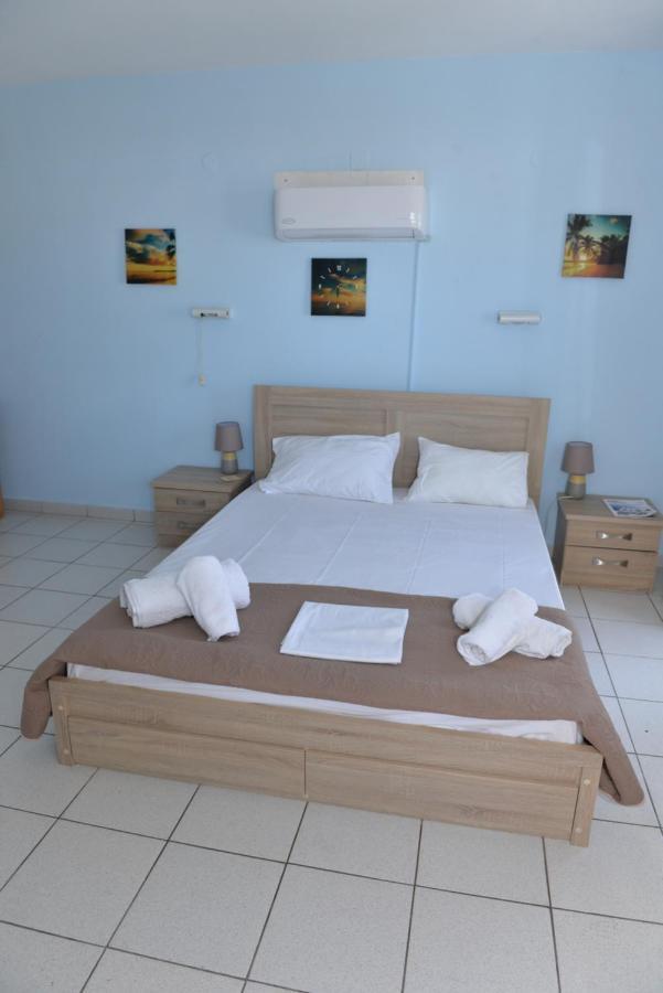 Blue Rooms Adamantas Exterior photo